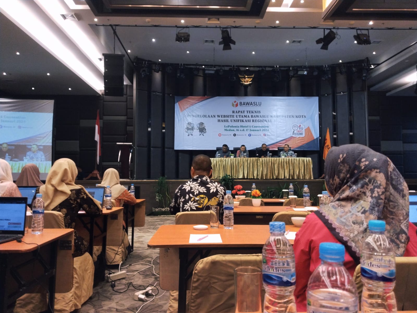 Bawaslu Kabupaten Labuhanbatu Utara mengikuti kegiatan rakernis pengelolaan website Bawaslu Kab/Kota hasil unifikasi