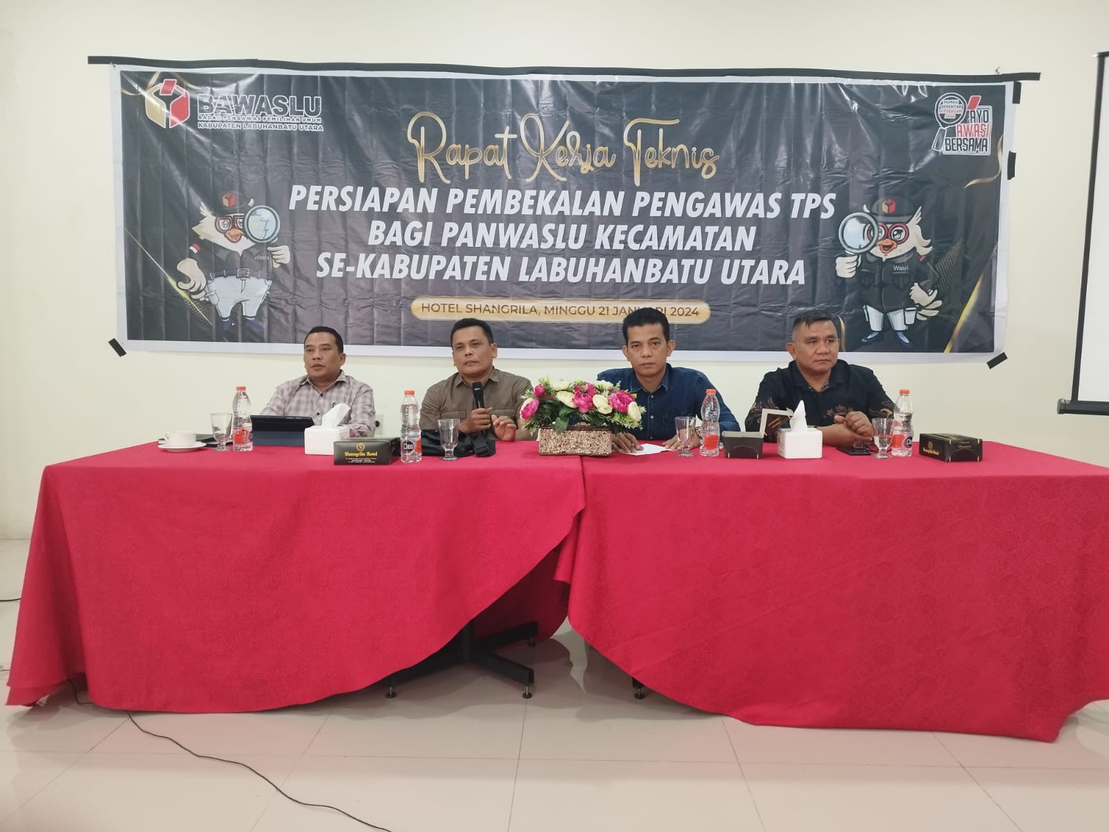 kegiatan Persiapan Pembekalan Pengawas TPS Bagi Panwaslu Kecamatan se-Kabupaten Labuhanbatu Utara di Hotel Shangrila