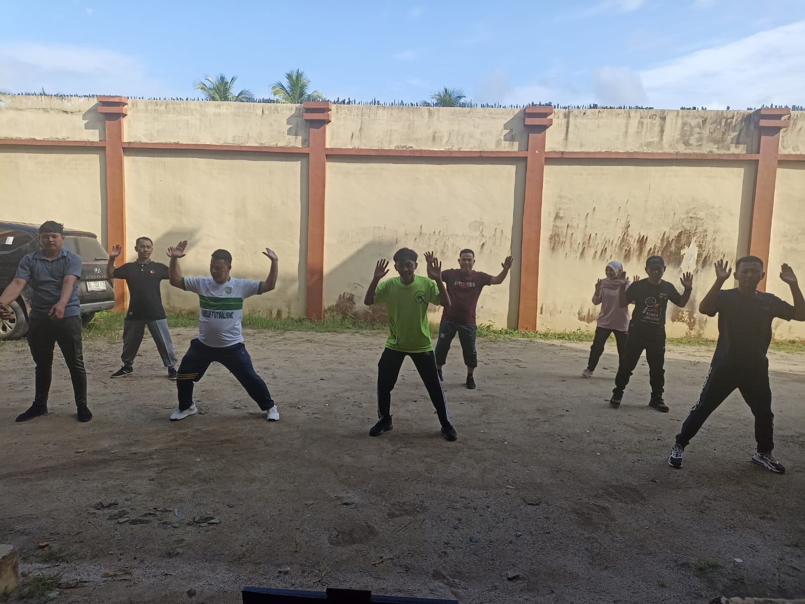 BAWASLU Kab. Labuhanbatu utara melaksanakan kegiatan senam