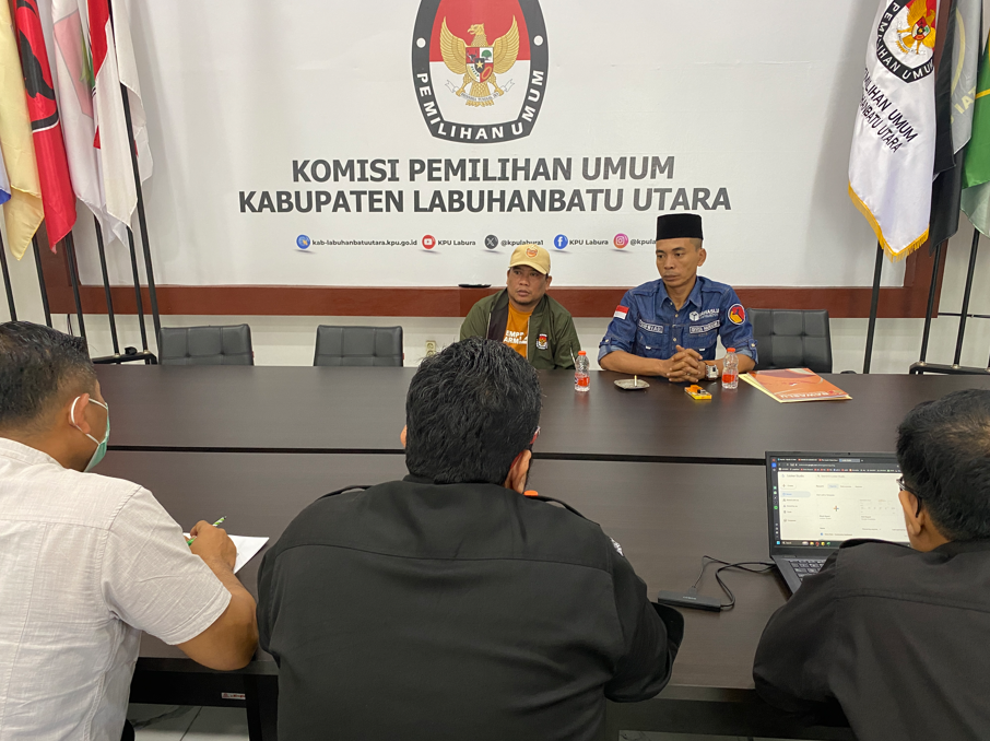 Bawaslu Labura melakukan koordinasi dengan KPU Labura terkait Pemutakhiran Data Pemilih Berkelanjutan (PDPB) Triwulan I Tahun 2026 sebagai upaya memastikan akurasi dan kemutakhiran data pemilih.