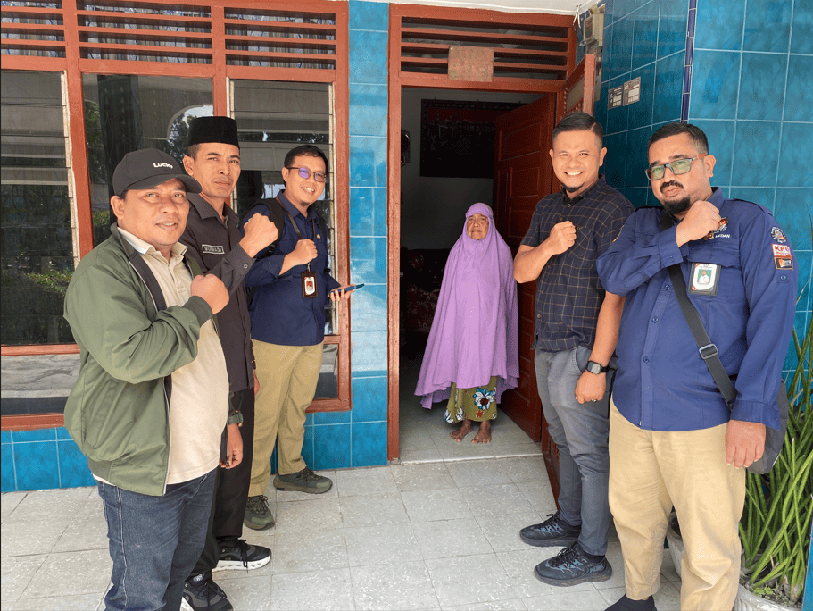 Pengawasan Bawaslu Labura terhadap Coktas yang dilakukan KPU Labura di Jalan Persaudaraan, Aek Kanopan (3/3/2026).