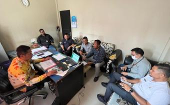 Foto KPU dan Bawaslu Koordinasi dengan Disdukcapil Labura Terkait PDPB