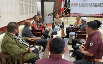 Audiensi Bawaslu Labura bersama Polres Labuhanbatu terkait penguatan sinergi dan koordinasi kelembagaan dalam mendukung pengawasan demokrasi yang aman dan berintegritas. (Kamis, 7 Mei 2026).