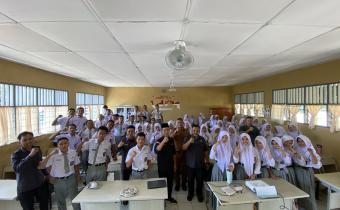 Bawaslu Labura melaksanakan sosialisasi pendidikan pemilih pemula kepada siswa SMA Negeri 1 Marbau, Senin (24/8/2026).