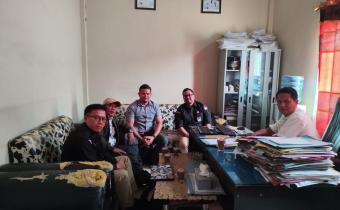 Jajaran KPU dan Bawaslu Kabupaten Labuhanbatu Utara melakukan proses pemutakhiran data pemilih meninggal dunia bersama Disdukcapil Kabupaten Labuhanbatu Utara, Rabu (16/9/2026).