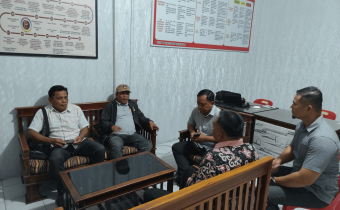 Koordinator Divisi HP2H Bawaslu Kabupaten Labuhanbatu Utara, Supriadi, melaksanakan pengawasan terhadap proses Pencocokan dan Penelitian (Coklit) Data Pemilih Triwulan III Tahun 2026 yang dilaksanakan KPU Kabupaten Labuhanbatu Utara di Polres Labuhanbatu.