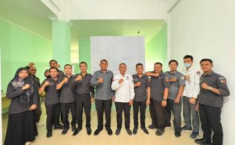 Foto Bersama Bawaslu Labura dengan KPU Labura Usai Rapat Koordinasi Refleksi Kinerja Penanganan Pelanggaran Pemilu dan Pemilihan, (Senin,05 Oktober 2026).